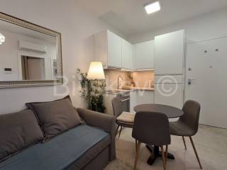 Stan u zgradi, Najam, Split, Split