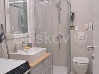 Stan u zgradi, Najam, Split, Split