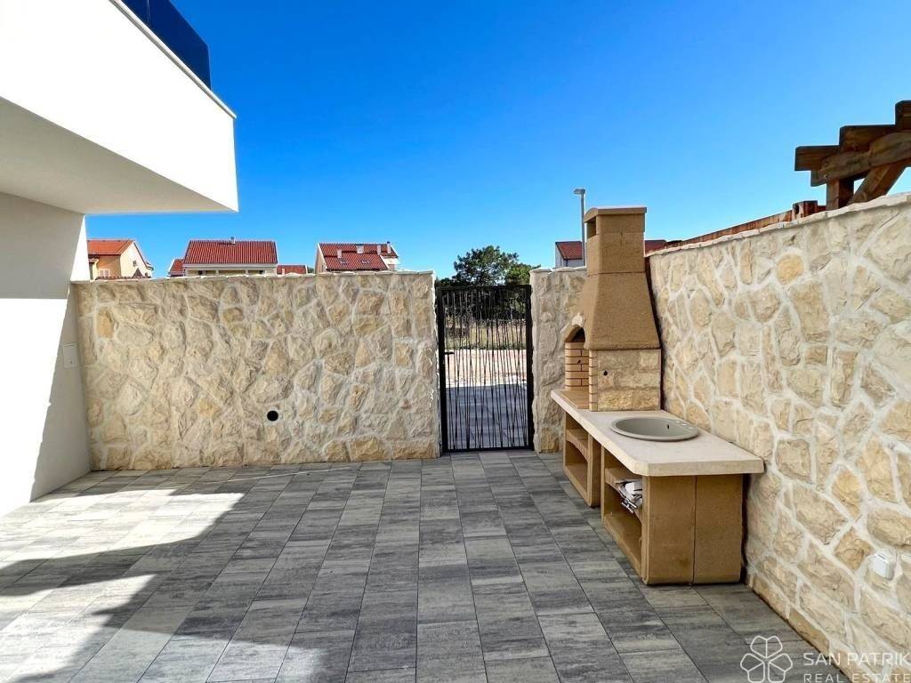 Flat in a new building, Sale, Povljana, Povljana