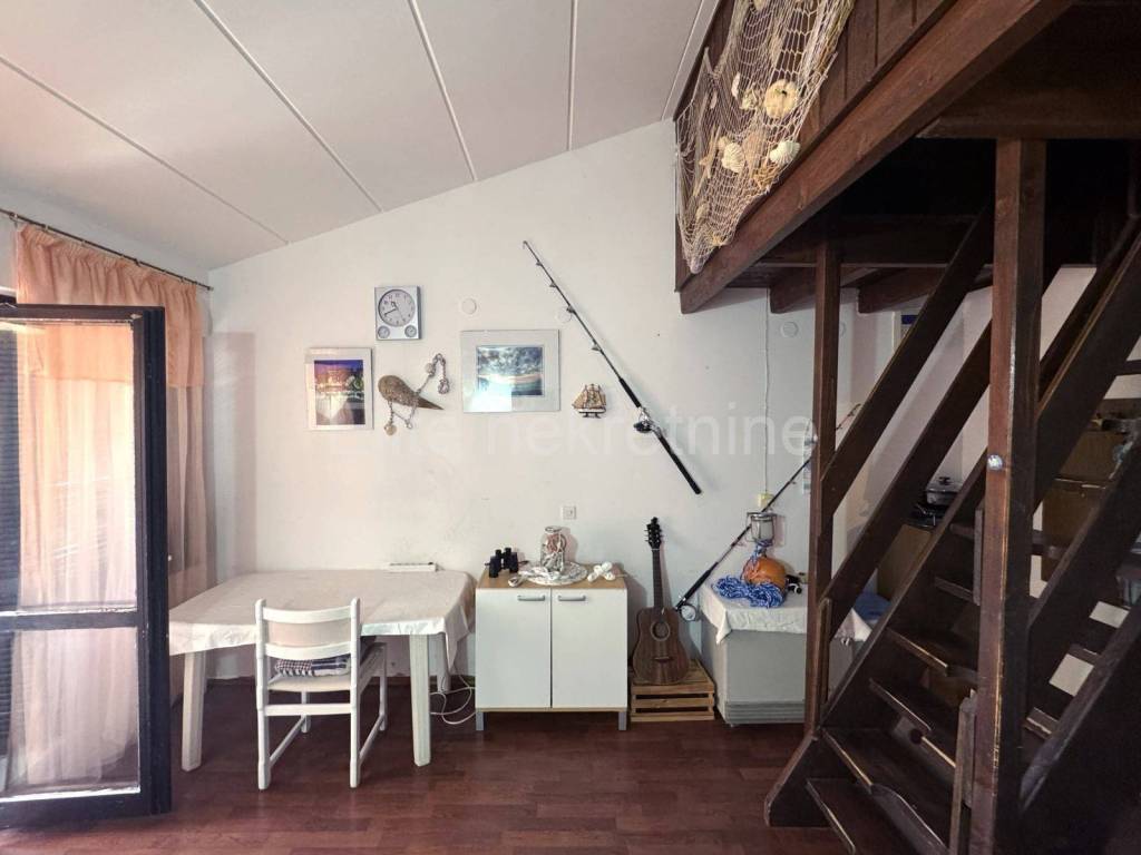 Stan u zgradi, Prodaja, Cres, Miholašćica