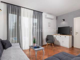 Dvojna kuća, Prodaja, Dobrinj, Hlapa