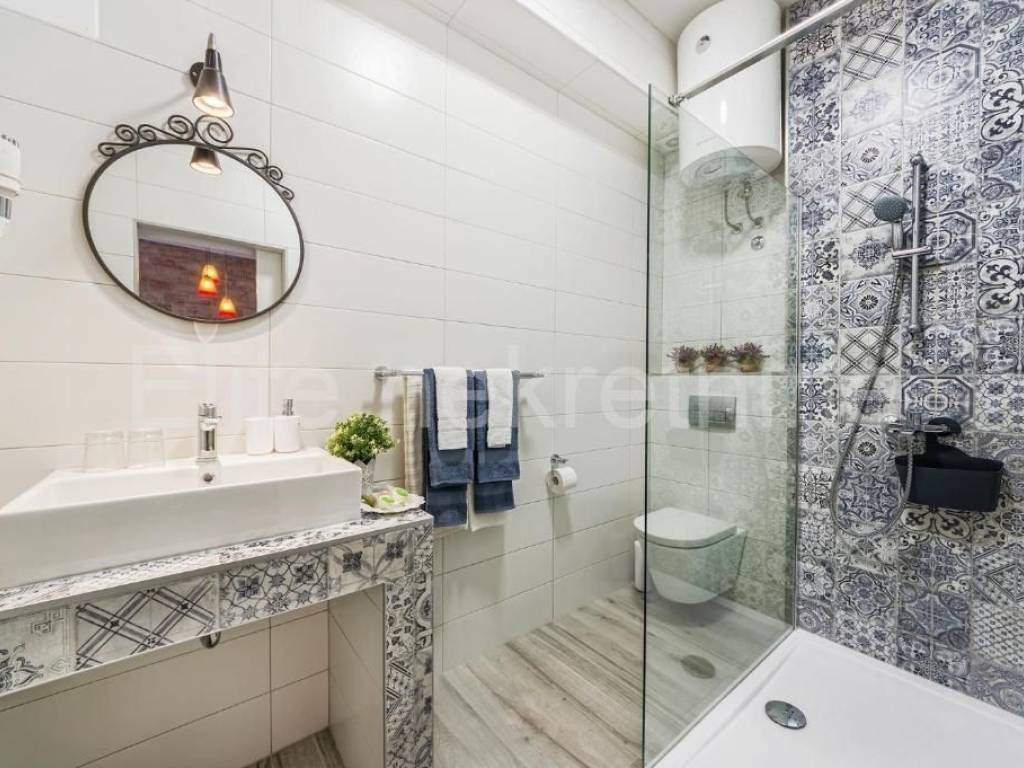 Stan u zgradi, Prodaja, Pula, Pula