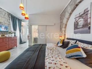 Stan u zgradi, Prodaja, Pula, Pula