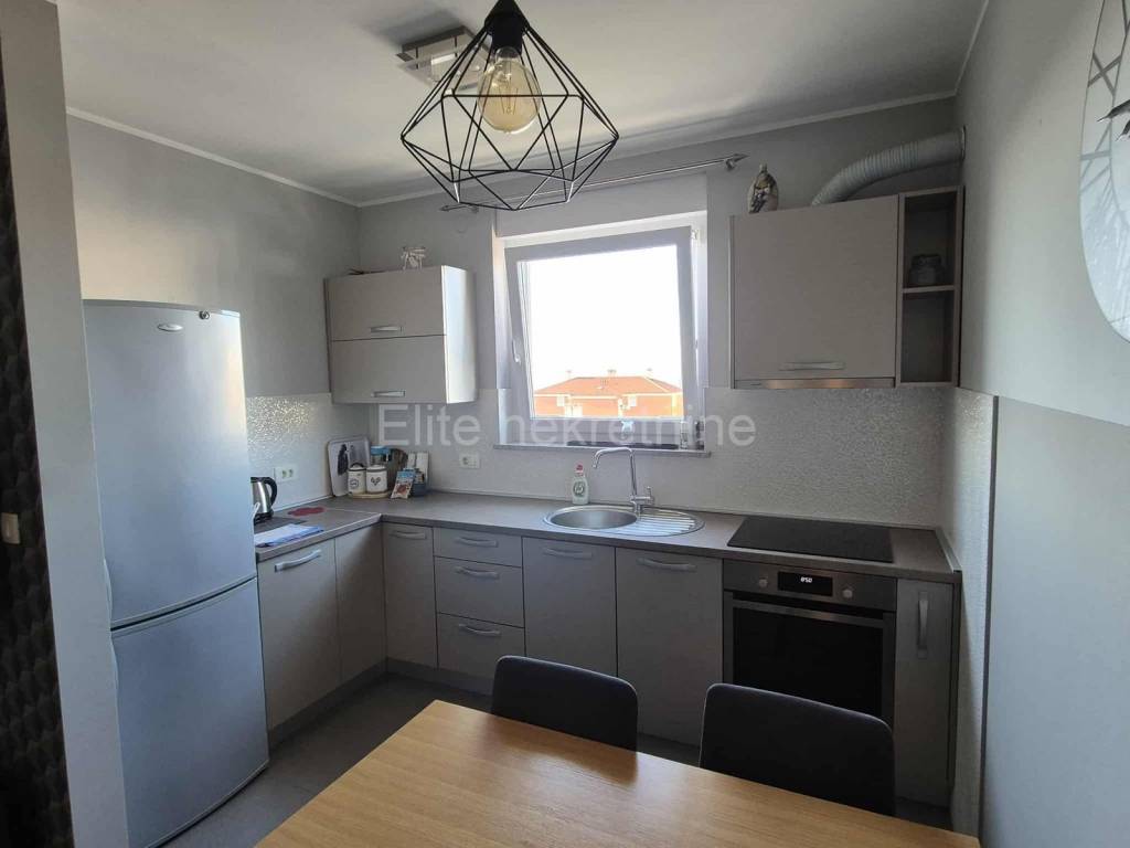 Stan u novogradnji, Najam, Rijeka, Zapad