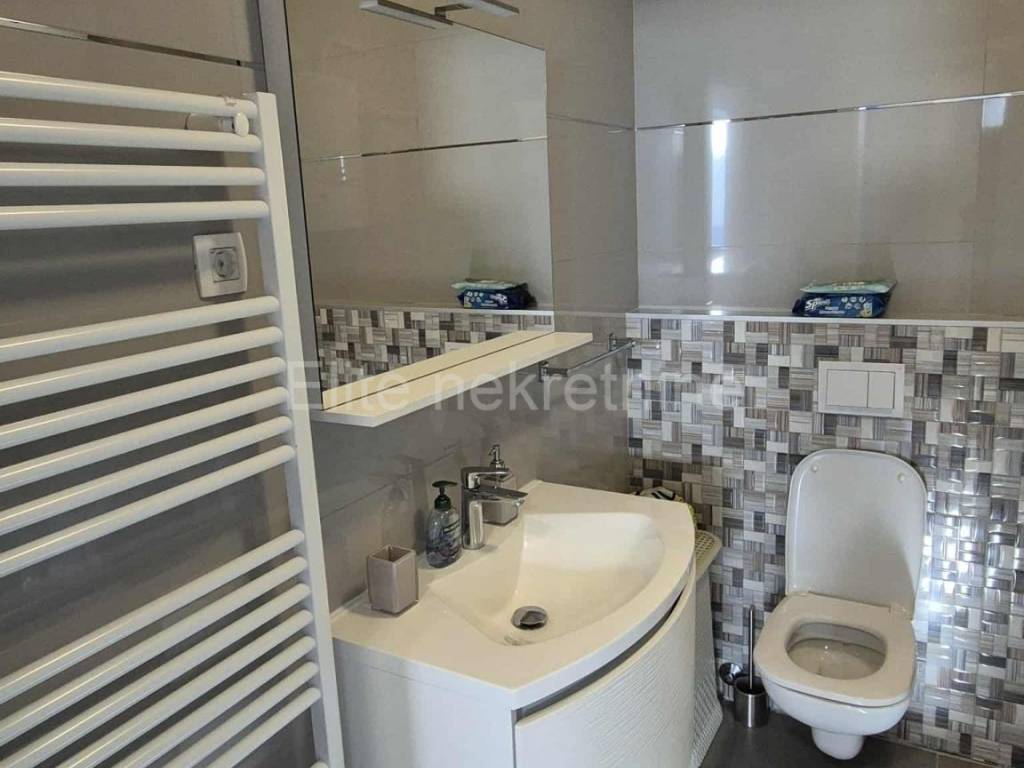 Stan u novogradnji, Najam, Rijeka, Zapad