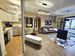 Stan u zgradi, Prodaja, Pula, Pula