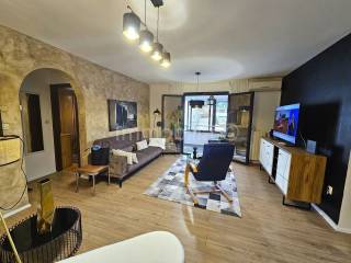 Stan u zgradi, Prodaja, Pula, Pula