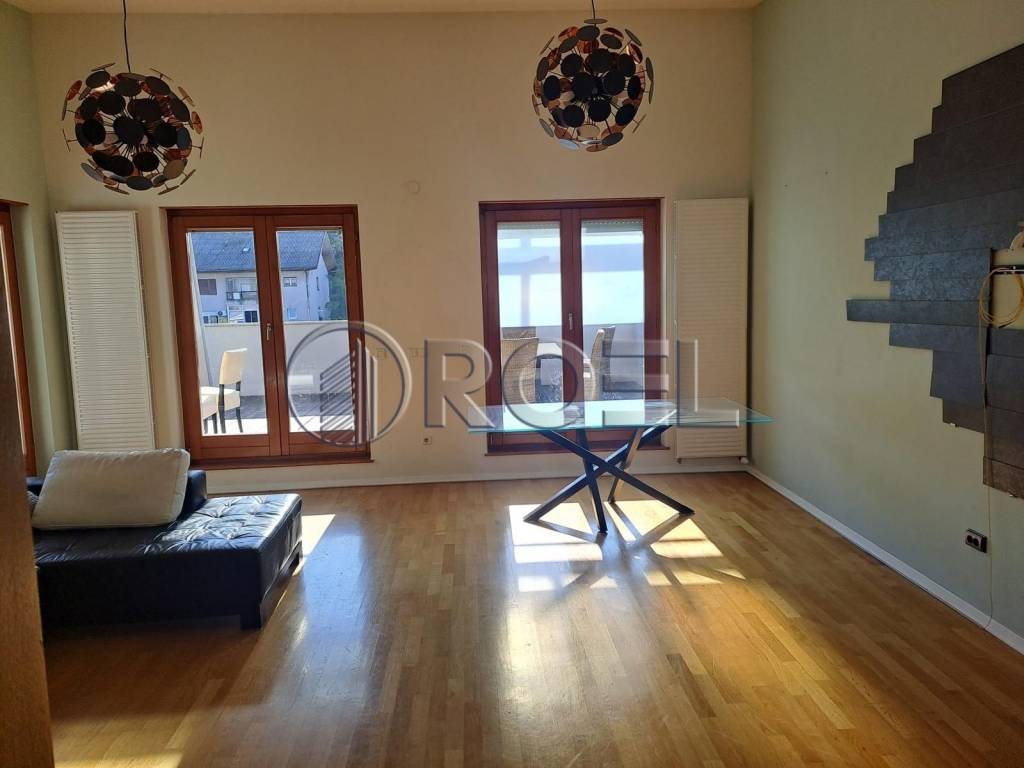 Stan u urbanoj vili, Najam, Zagreb, Maksimir