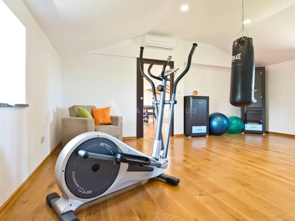 Kuća u nizu, Prodaja, Buje, Kaštel