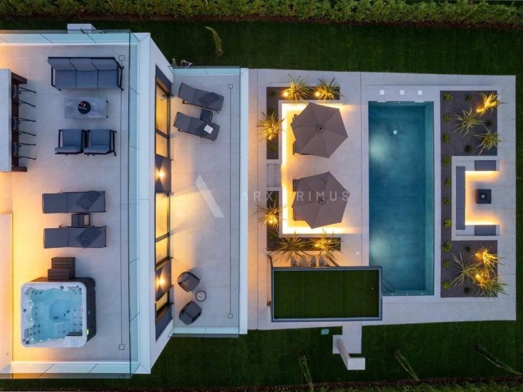 Vila, Prodaja, Poreč, Kukci