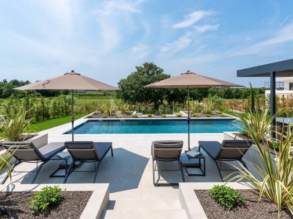 Vila, Prodaja, Poreč, Kukci