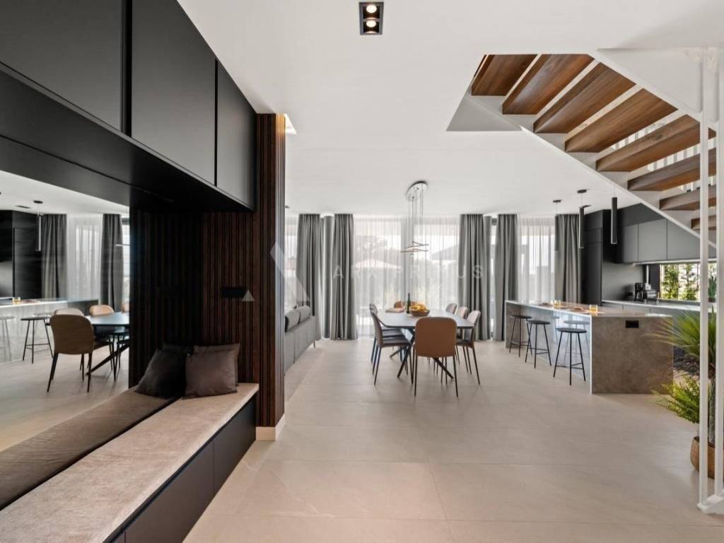 Vila, Prodaja, Poreč, Kukci