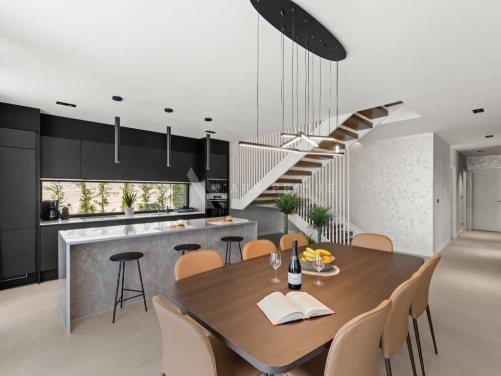 Vila, Prodaja, Poreč, Kukci