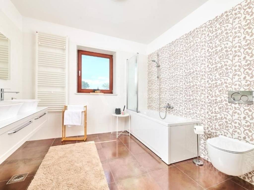 Vila, Prodaja, Buje, Buje