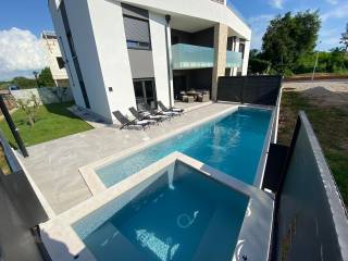 Dvojna kuća, Prodaja, Umag, Bašanija