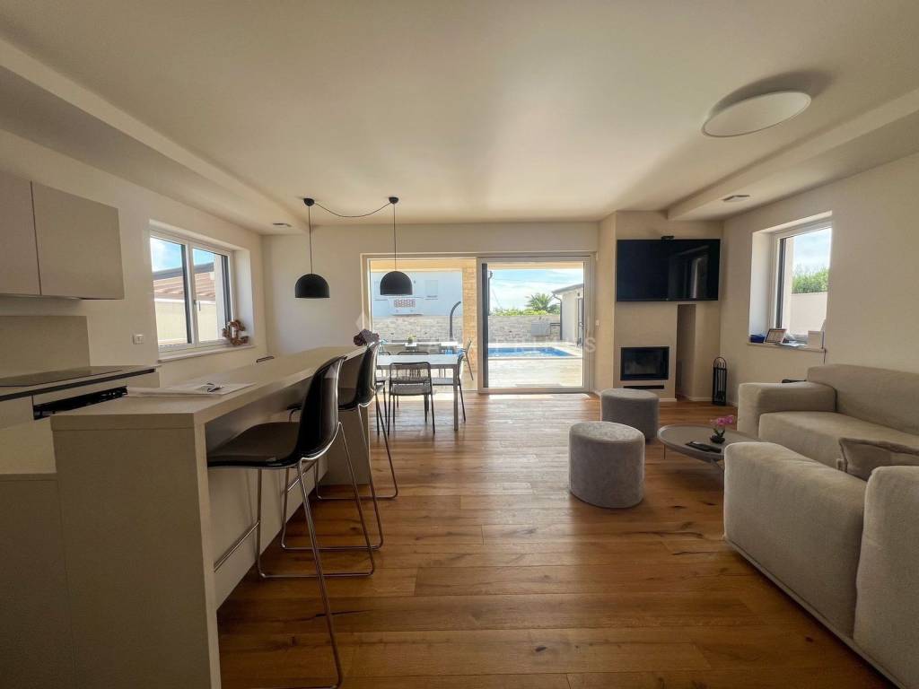 Vila, Prodaja, Umag, Bašanija