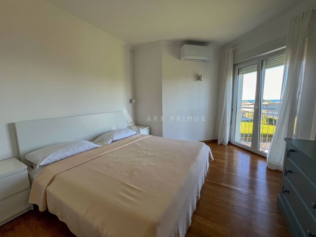 Stan u urbanoj vili, Prodaja, Umag, Crveni Vrh