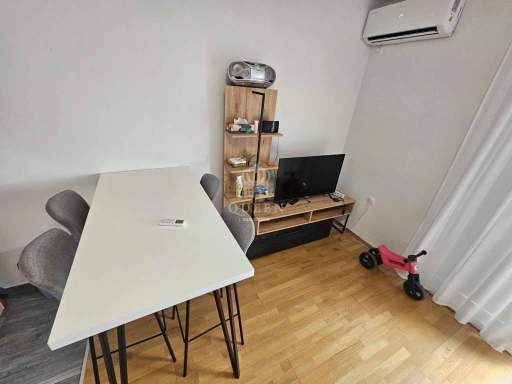 Apartman na moru, Prodaja, Vir, Vir