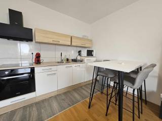 Apartman na moru, Prodaja, Vir, Vir