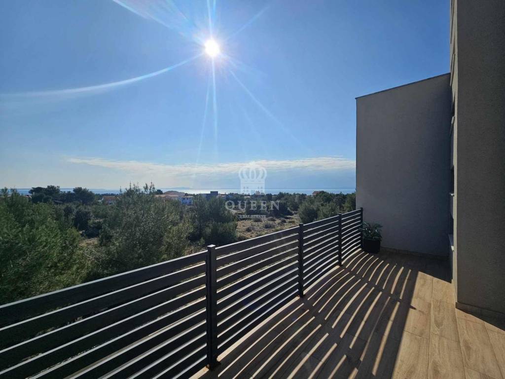 Apartman na moru, Prodaja, Vir, Vir