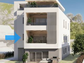 First floor with large balconies and view.