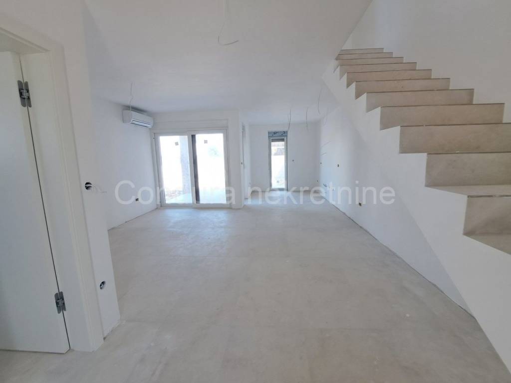 Kuća u nizu, Prodaja, Vrsi, Vrsi