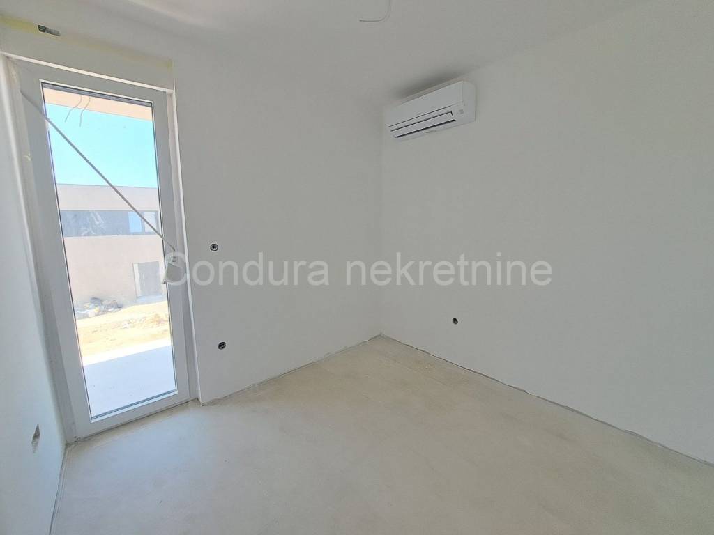 Kuća u nizu, Prodaja, Vrsi, Vrsi