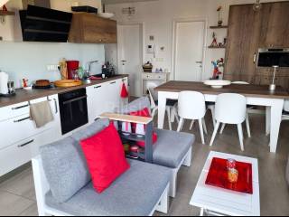 Stan u zgradi, Prodaja, Okrug, Okrug Gornji