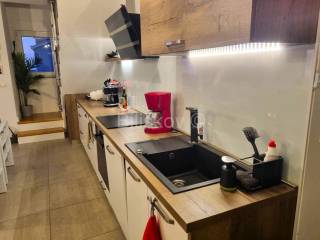 Stan u zgradi, Prodaja, Okrug, Okrug Gornji