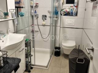 Stan u zgradi, Prodaja, Okrug, Okrug Gornji