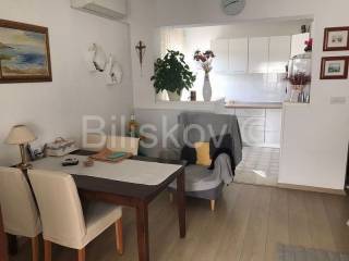 Stan u zgradi, Prodaja, Jelsa, Zavala