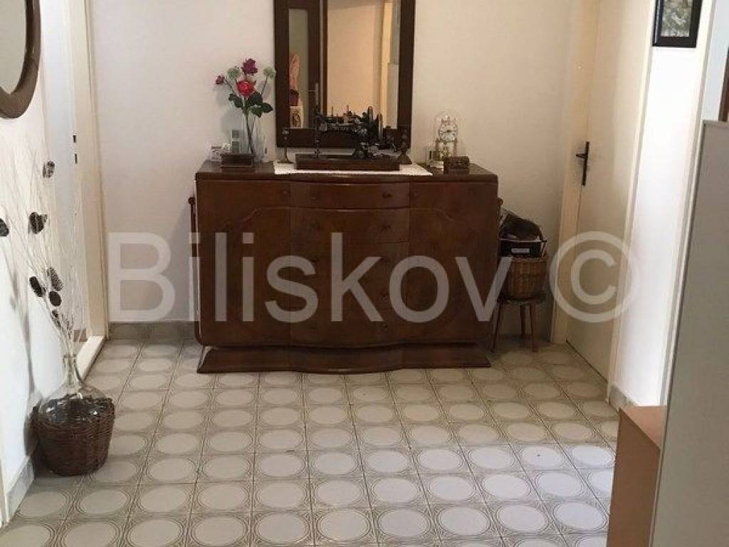 Stan u zgradi, Prodaja, Jelsa, Zavala