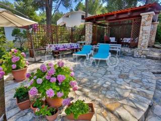 Samostojeća kuća, Prodaja, Šolta, Stomorska