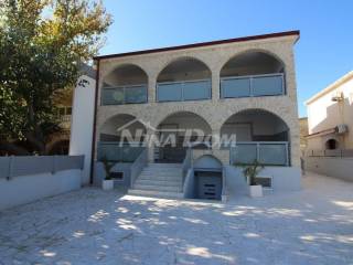 Apartmanska kuća, Prodaja, Vir, Vir