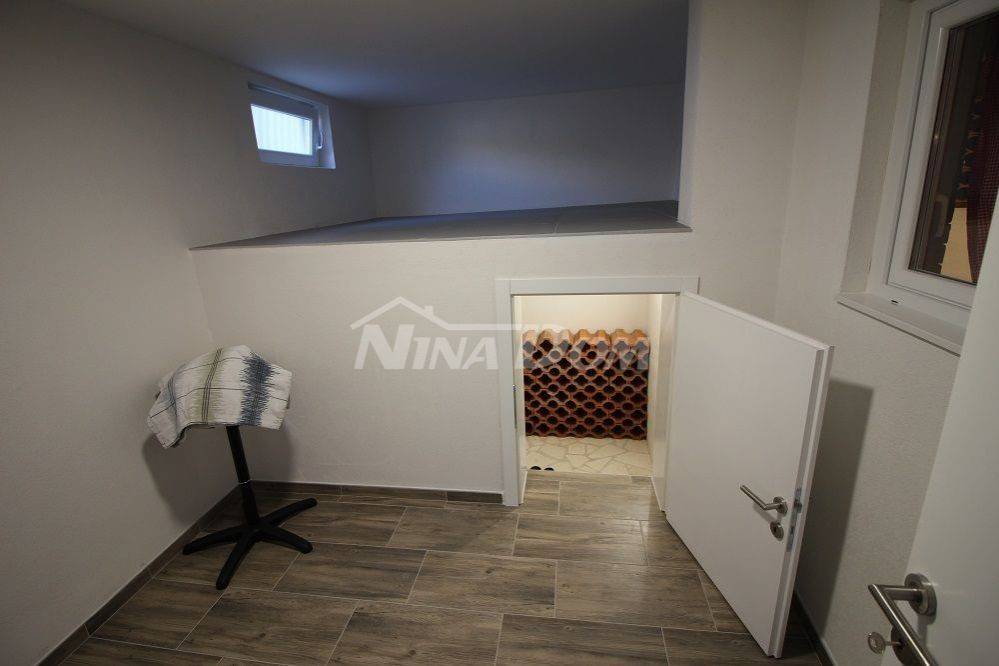 Apartmanska kuća, Prodaja, Vir, Vir