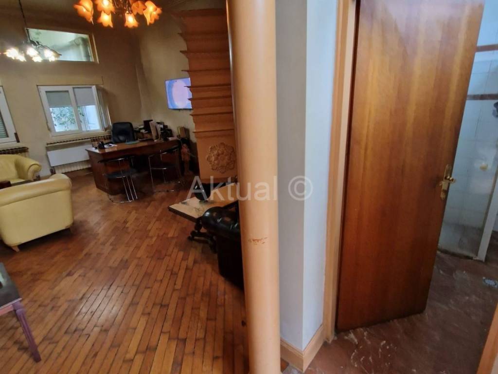 Hala, Prodaja, Zagreb, Peščenica - Žitnjak