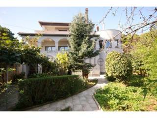 Vila, Prodaja, Ližnjan, Ližnjan