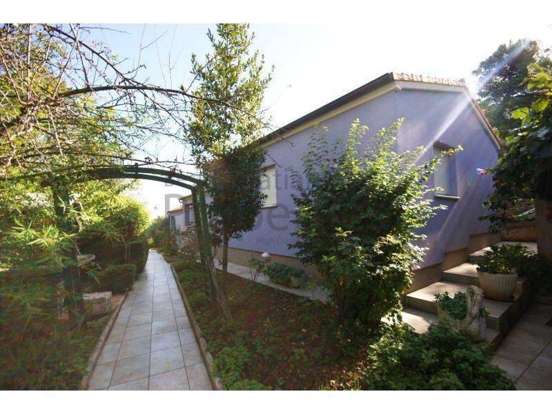 Vila, Prodaja, Ližnjan, Ližnjan