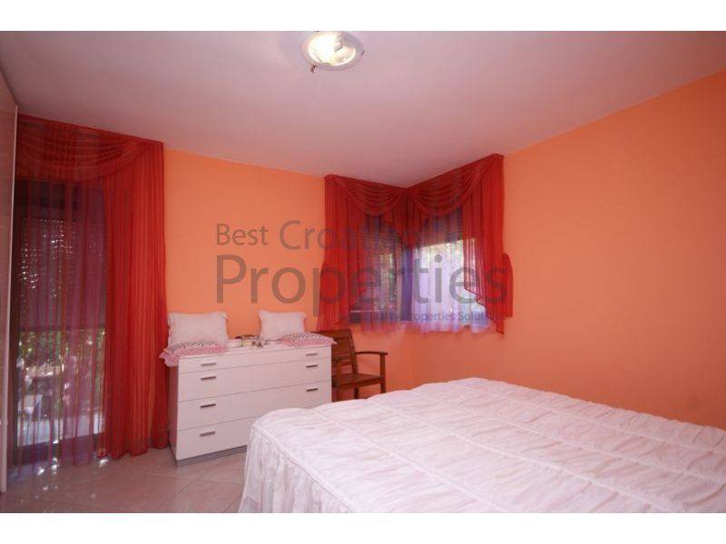 Vila, Prodaja, Ližnjan, Ližnjan