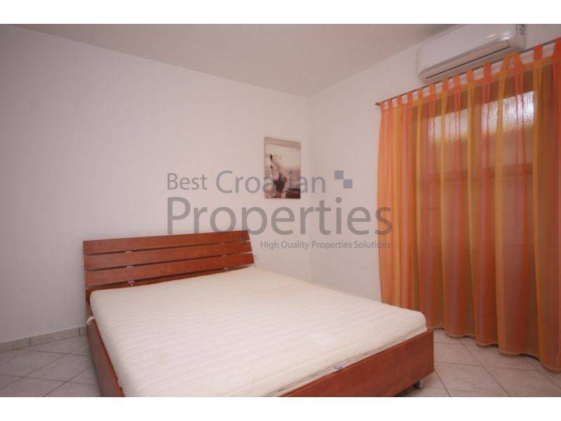 Vila, Prodaja, Ližnjan, Ližnjan