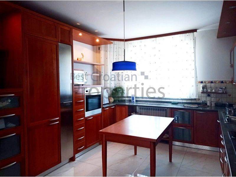 Vila, Prodaja, Zagreb, Podsljeme