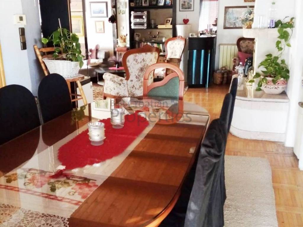 Stambeno poslovni objekt, Prodaja, Zagreb, Sesvete