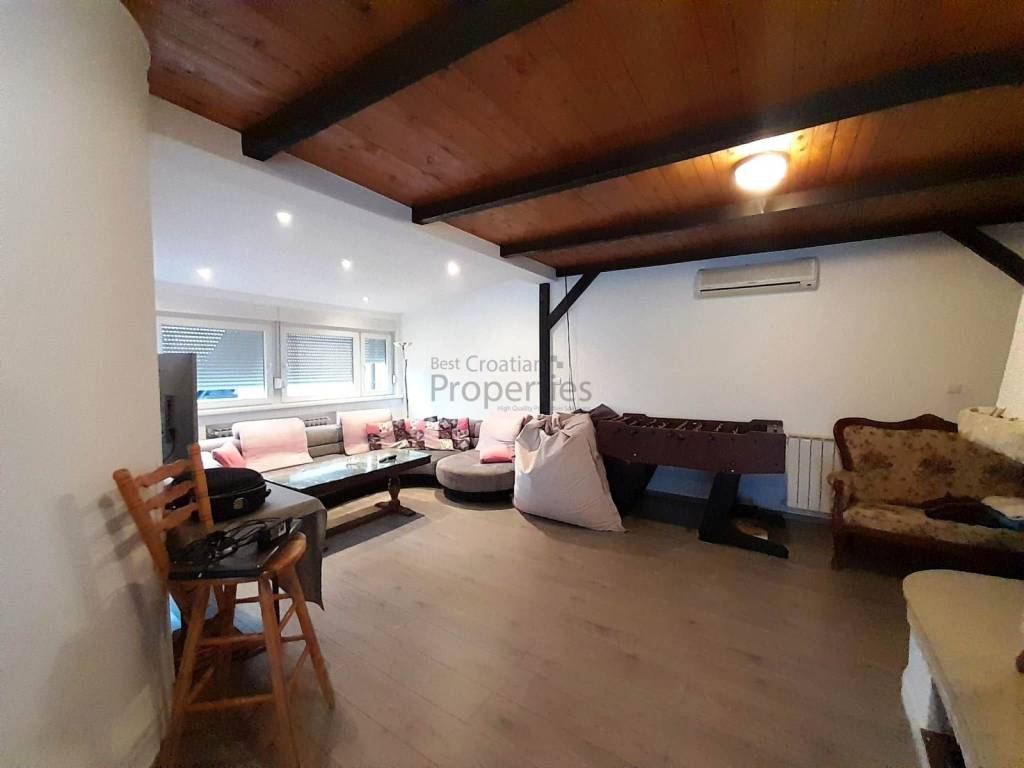 Stambeno poslovni objekt, Prodaja, Zagreb, Sesvete