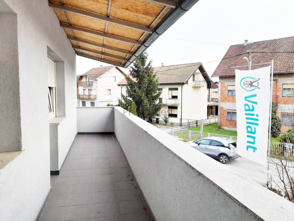 Stambeno poslovni objekt, Prodaja, Zagreb, Sesvete