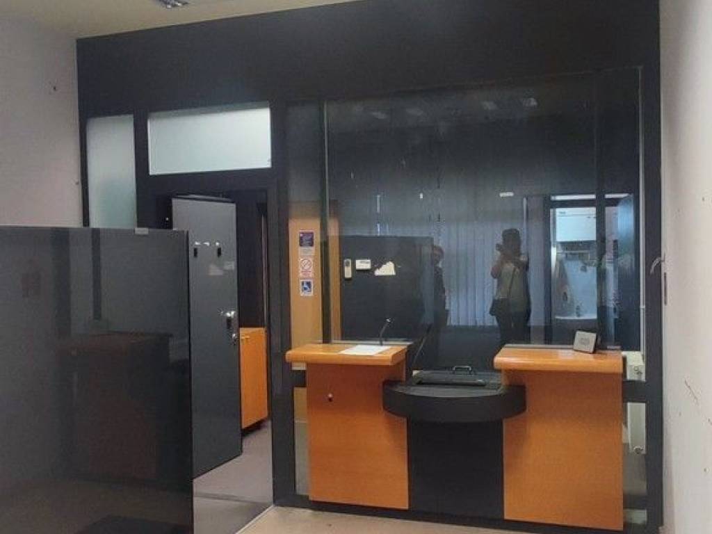 Poslovna zgrada, Najam, Belica, Belica