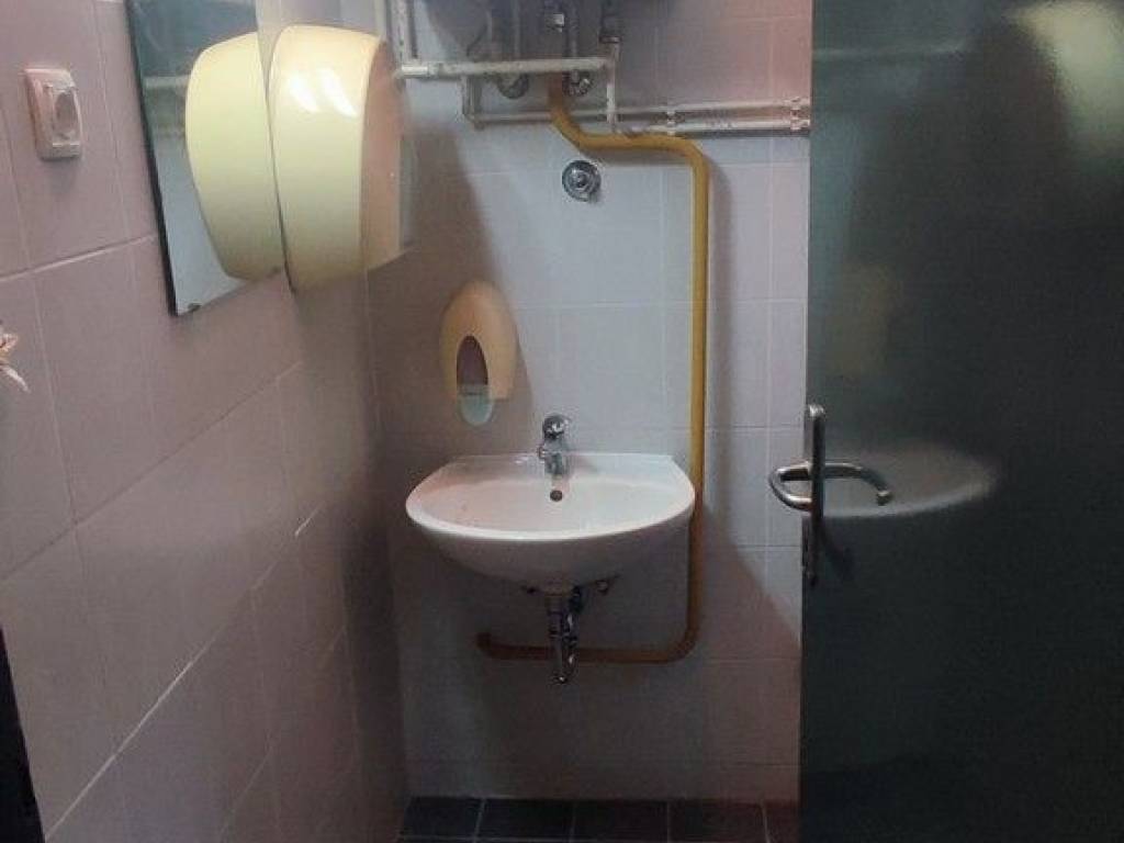 Poslovna zgrada, Najam, Belica, Belica