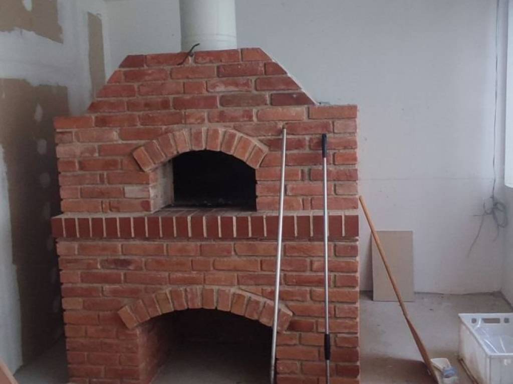 Poslovna zgrada, Najam, Belica, Belica