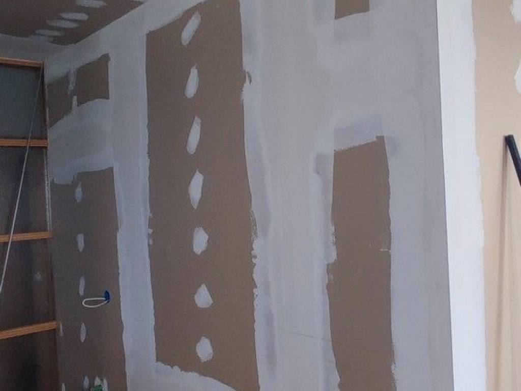 Poslovna zgrada, Najam, Belica, Belica