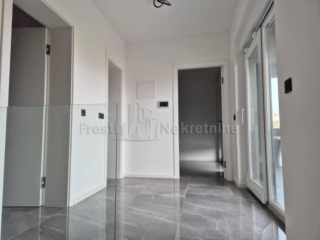 Stan u vili, Prodaja, Vir, Vir