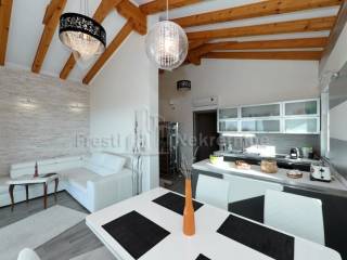 Apartmanska kuća, Prodaja, Privlaka, Privlaka